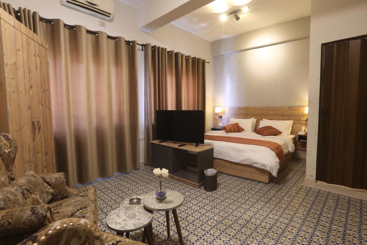 Riviera Hotel Amman Eksteriør billede
