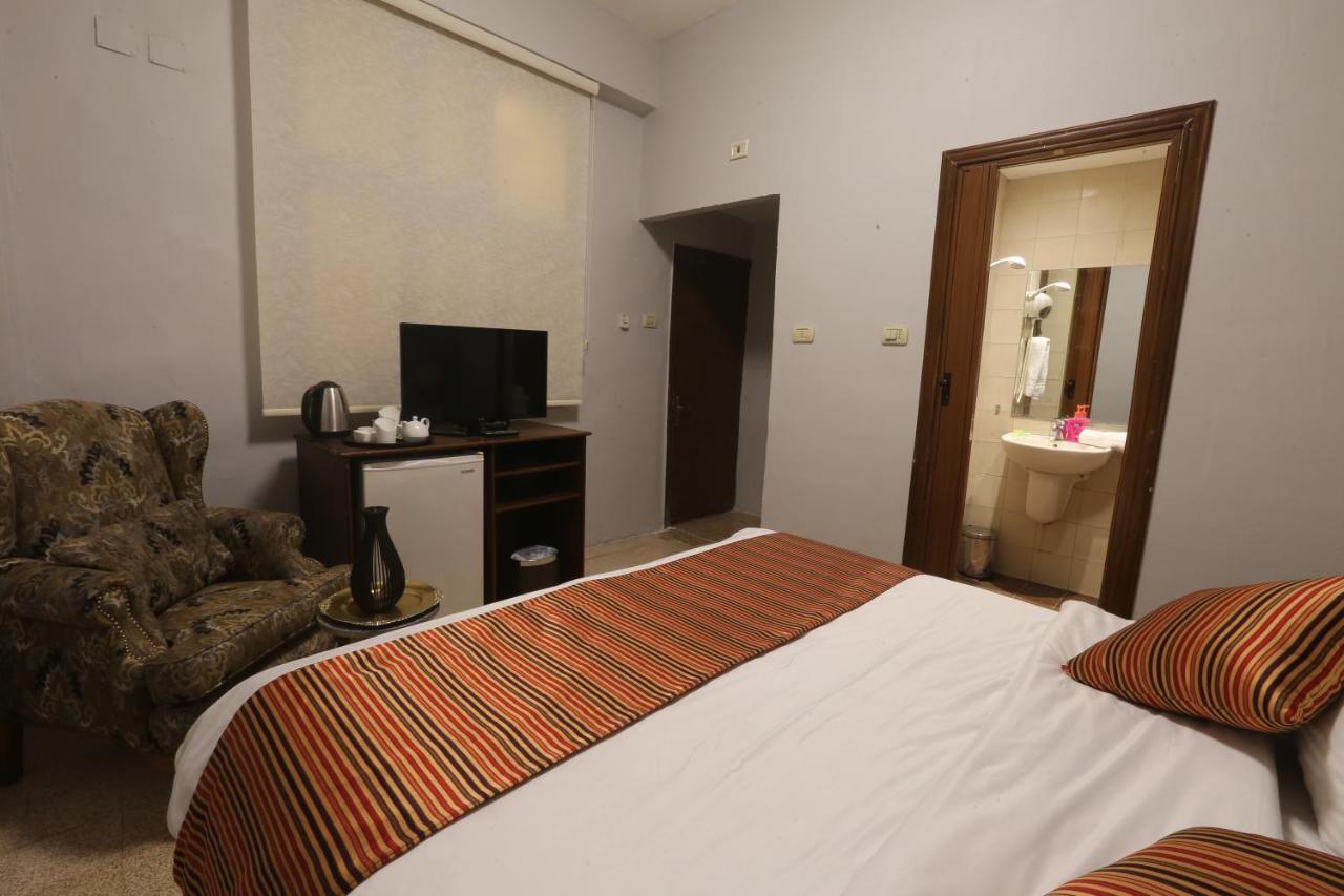 Riviera Hotel Amman Eksteriør billede