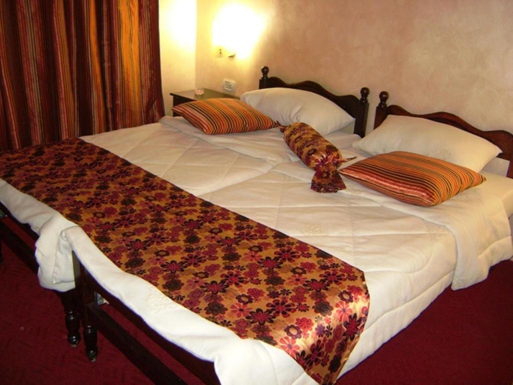 Riviera Hotel Amman Eksteriør billede